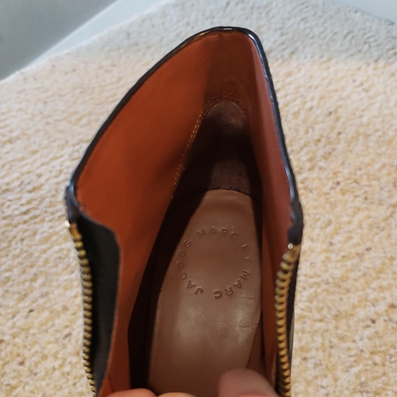 MARC JACOBS black leather ankle wedge boots w zippers - Picture 7 of 8